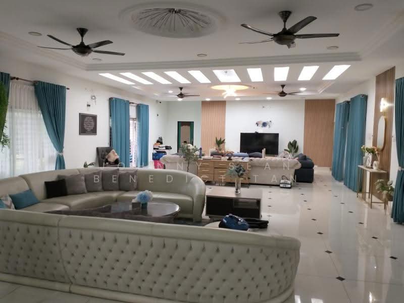 Bungalow House for Sale in Banting (Banting) - Johnny Sean Benedict Tan - Living Room - PropertyGuru.com.my