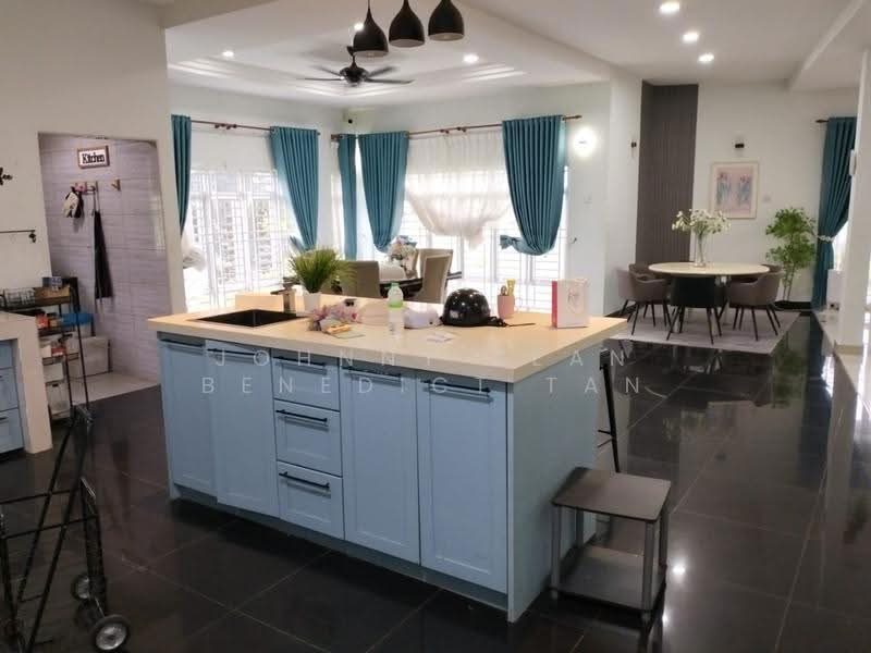 Bungalow House for Sale in Banting (Banting) - Johnny Sean Benedict Tan - Kitchen - PropertyGuru.com.my