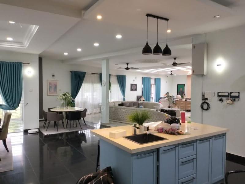 Bungalow House for Sale in Banting (Banting) - Johnny Sean Benedict Tan - Living Room - PropertyGuru.com.my