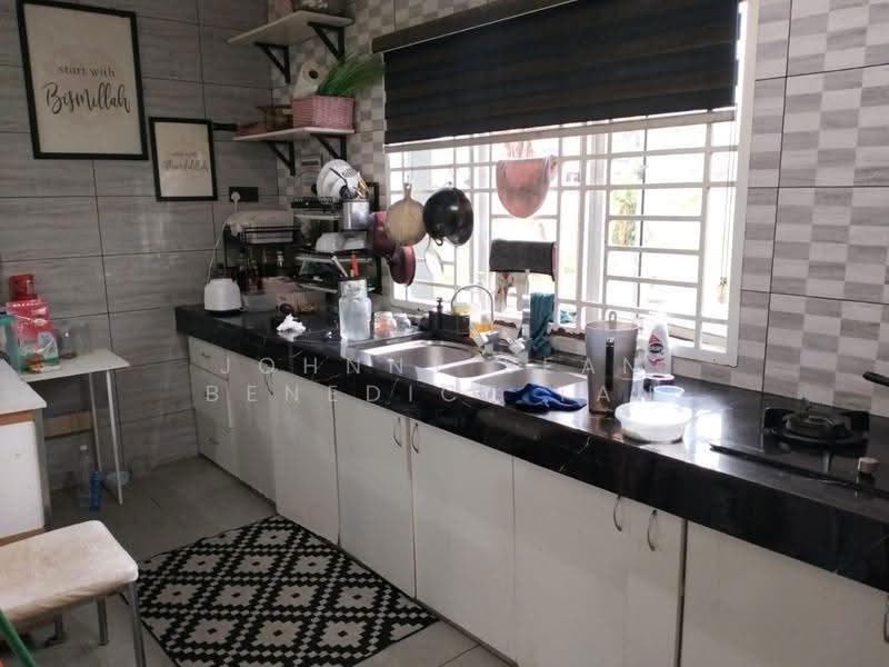 Bungalow House for Sale in Banting (Banting) - Johnny Sean Benedict Tan - Kitchen - PropertyGuru.com.my