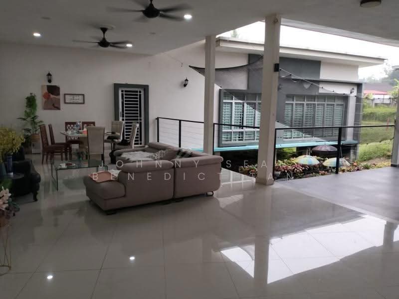 Bungalow House for Sale in Banting (Banting) - Johnny Sean Benedict Tan - Living Room - PropertyGuru.com.my