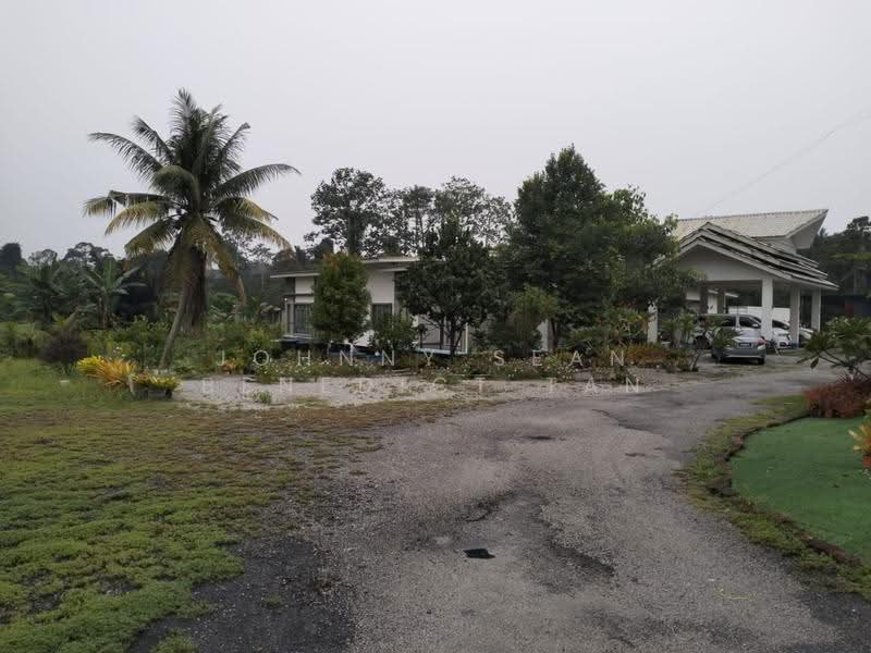 Bungalow House for Sale in Banting (Banting) - Johnny Sean Benedict Tan - Exterior - PropertyGuru.com.my