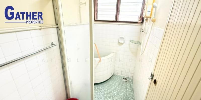 Banglo Pautan untuk Dijual di Ipoh (Perak) - Ainsley Thong - Bathroom - PropertyGuru.com.my