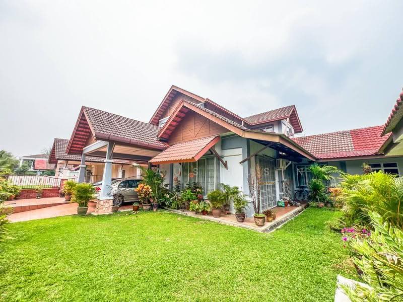 Bungalow House for Sale in Kota Seriemas (Nilai) - Firdaus Husin - Exterior - PropertyGuru.com.my