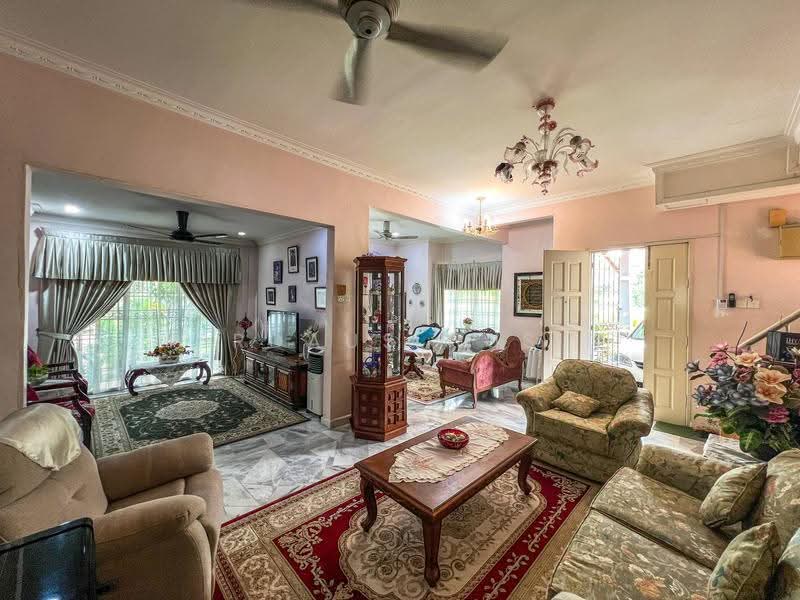 Bungalow House for Sale in Kota Seriemas (Nilai) - Firdaus Husin - Living Room - PropertyGuru.com.my