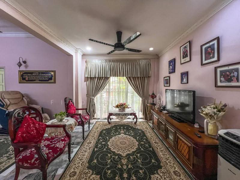 Bungalow House for Sale in Kota Seriemas (Nilai) - Firdaus Husin - Living Room - PropertyGuru.com.my