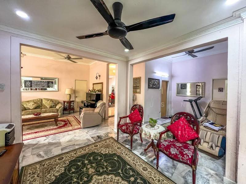 Bungalow House for Sale in Kota Seriemas (Nilai) - Firdaus Husin - Living Room - PropertyGuru.com.my