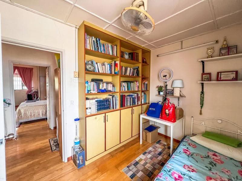Bungalow House for Sale in Kota Seriemas (Nilai) - Firdaus Husin - Bedroom - PropertyGuru.com.my
