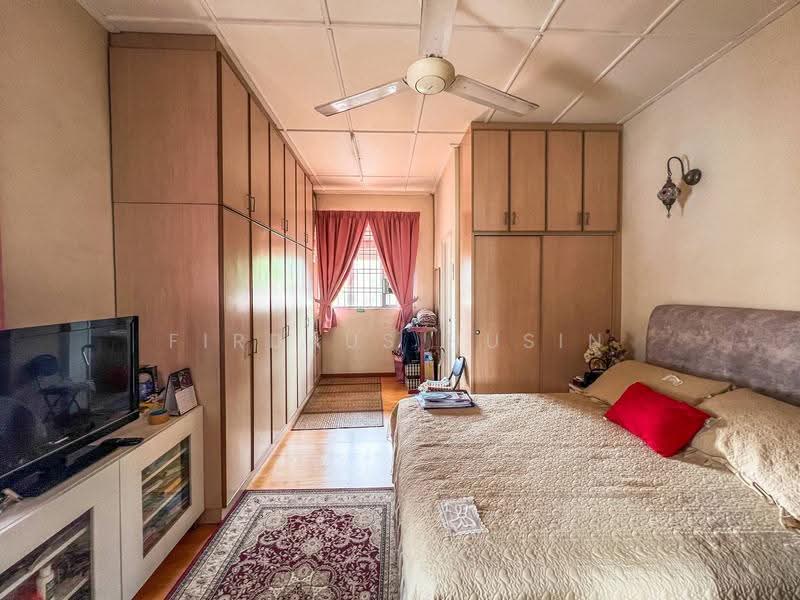 Bungalow House for Sale in Kota Seriemas (Nilai) - Firdaus Husin - PropertyGuru.com.my
