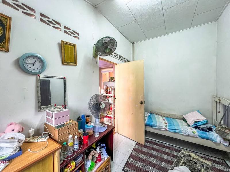 Bungalow House for Sale in Kota Seriemas (Nilai) - Firdaus Husin - PropertyGuru.com.my