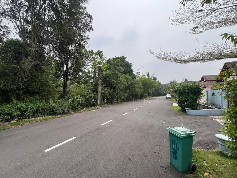 Bungalow House for Sale in Kota Seriemas (Nilai) - Firdaus Husin - PropertyGuru.com.my