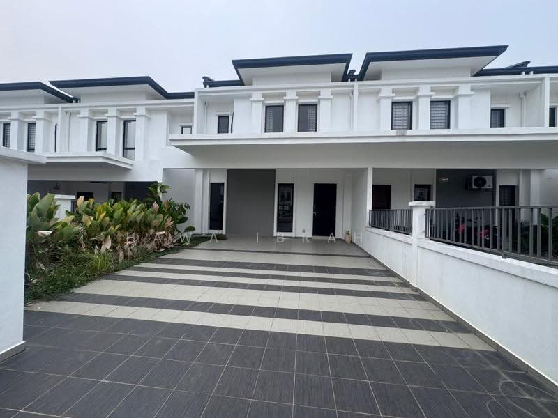 Rumah Teres 2-Tingkat untuk Disewa di Alam Sari (Bangi) - Hawa Ibrahim - Exterior - PropertyGuru.com.my