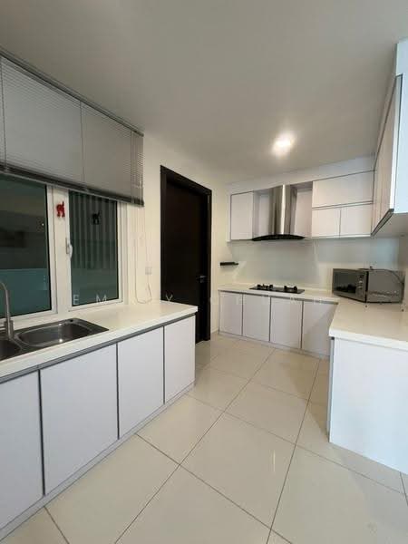 Kondominium untuk Disewa di Gurney Paragon - Emily Chuah - Kitchen - PropertyGuru.com.my