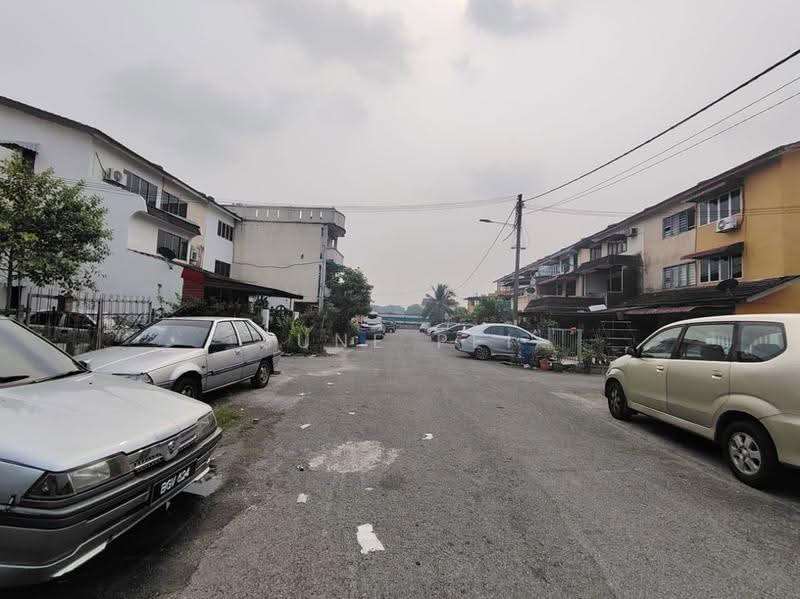 Rumah Teres 3-Tingkat untuk Dijual di Taman Sri Muda (Shah Alam) - June Pei - Exterior - PropertyGuru.com.my