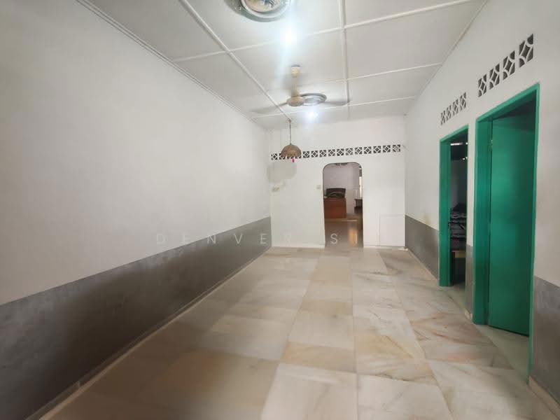 Rumah Teres 1.5-Tingkat untuk Dijual di Taman Suntex (Cheras) - Denver Sin - Living Room - PropertyGuru.com.my