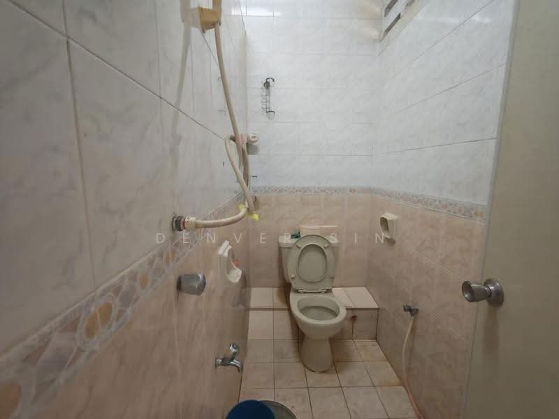 Rumah Teres 1.5-Tingkat untuk Dijual di Taman Suntex (Cheras) - Denver Sin - Bathroom - PropertyGuru.com.my