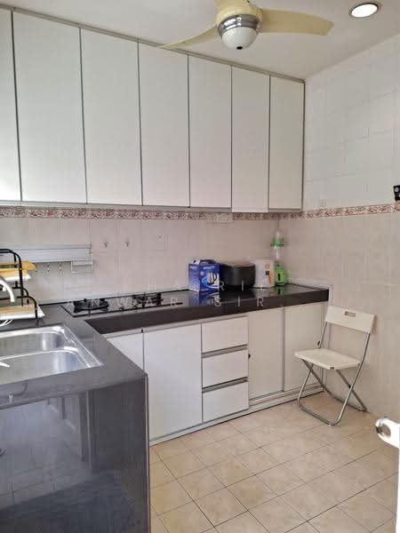 Rumah Teres 3-Tingkat untuk Disewa di Taman Puncak Jalil (Seri Kembangan) - Khairil Anwar Sirajudin - Kitchen - PropertyGuru.com.my