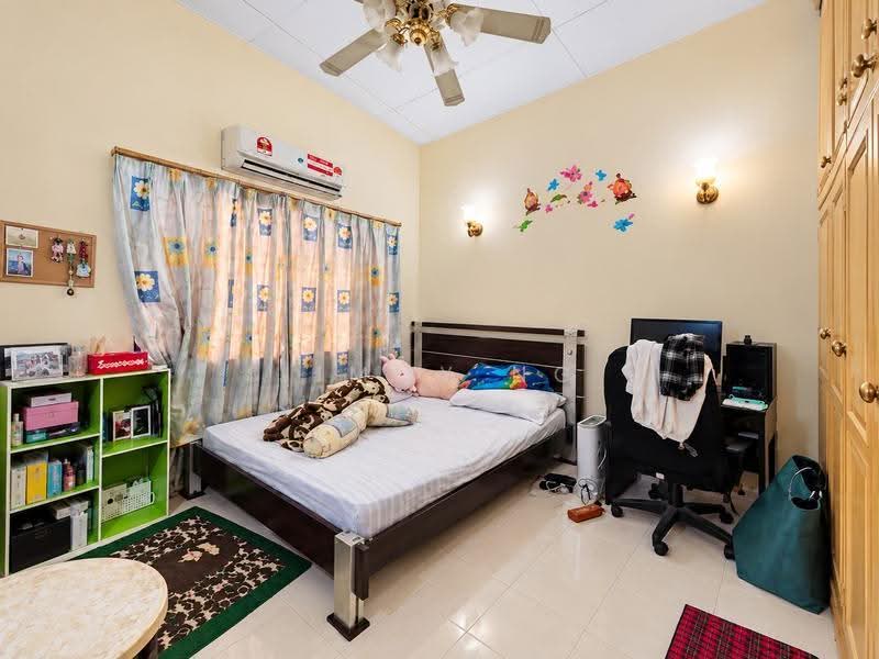 2-storey Terraced House for Sale in Taman Seri Bahagia (Cheras) - Jimmy Ng - Bedroom - PropertyGuru.com.my