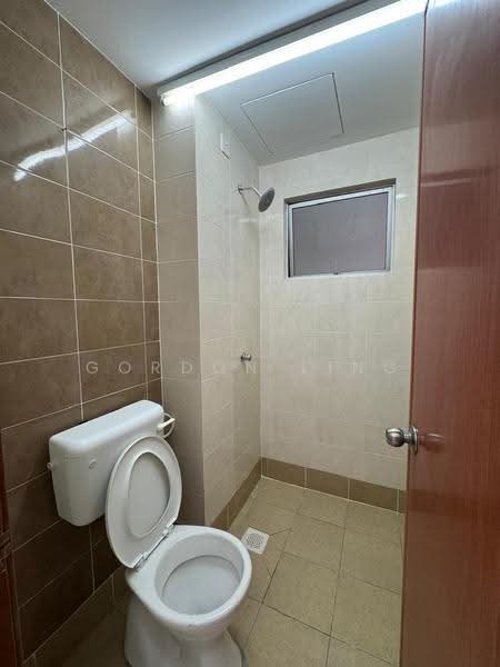 Pangsapuri untuk Disewa di Suria Residence - Gordon Ling - Bathroom - PropertyGuru.com.my