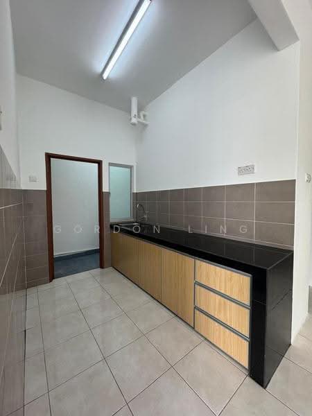 Pangsapuri untuk Disewa di Suria Residence - Gordon Ling - Kitchen - PropertyGuru.com.my