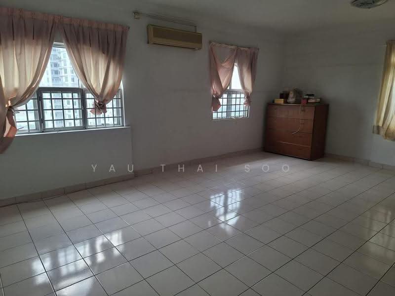 Apartment for Sale at Sri Bayu Apartments - Yau Thai Soo - Living Room - PropertyGuru.com.my