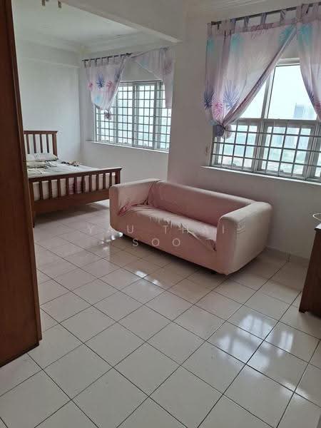 Apartment for Sale at Sri Bayu Apartments - Yau Thai Soo - Bedroom - PropertyGuru.com.my