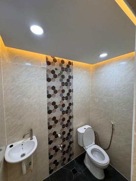 1-storey Terraced House for Sale in Taman Aman (Senai) - Daniel Yong - Bathroom - PropertyGuru.com.my