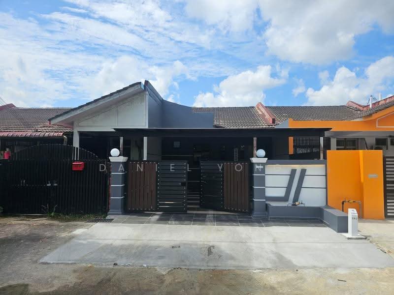 1-storey Terraced House for Sale in Taman Aman (Senai) - Daniel Yong - Exterior - PropertyGuru.com.my