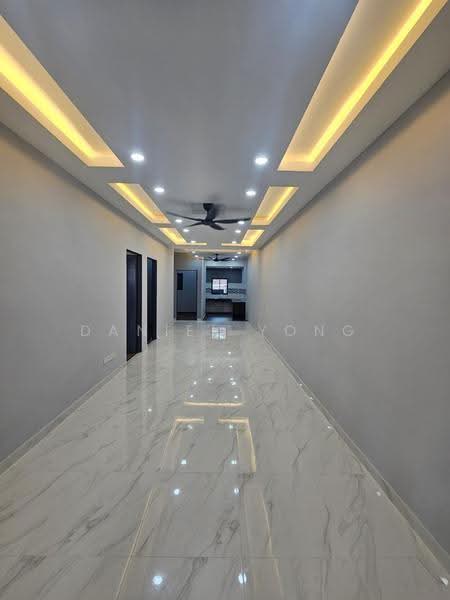 1-storey Terraced House for Sale in Taman Aman (Senai) - Daniel Yong - Corridor - PropertyGuru.com.my