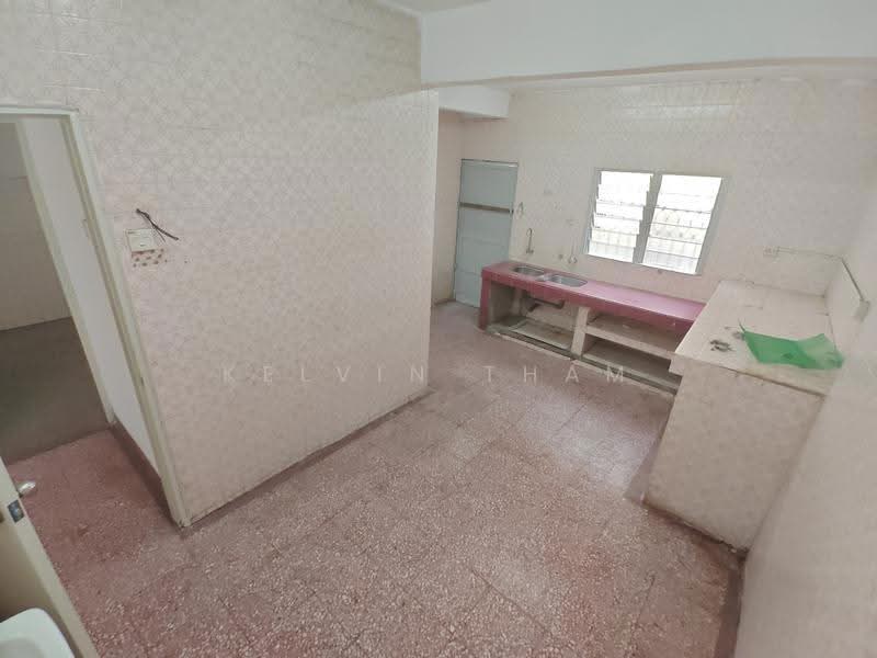 Rumah Teres 2-Tingkat untuk Disewa di Taman Sri Bintang (Kepong) - Kelvin Tham - Kitchen - PropertyGuru.com.my