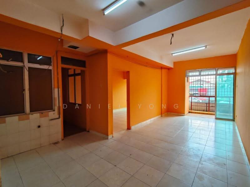 Apartment for Sale at Nusa Bestari Shoplot Apartment - Daniel Yong - Living Room - PropertyGuru.com.my