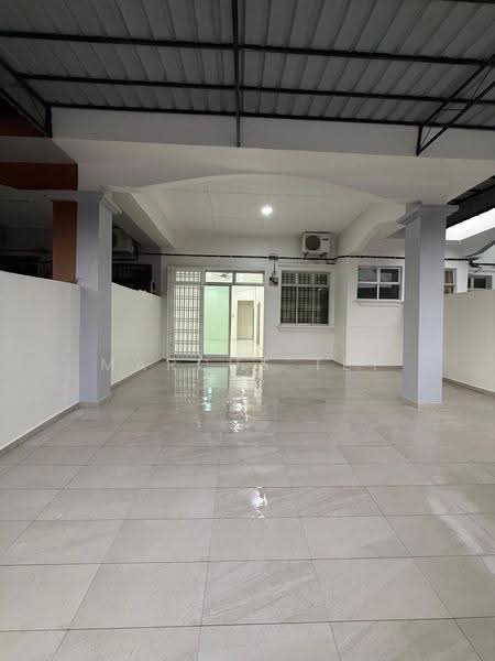 1-storey Terraced House for Sale in Simpang Renggam (Johor) - Marcus Tey - Entrance - PropertyGuru.com.my