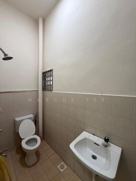 1-storey Terraced House for Sale in Simpang Renggam (Johor) - Marcus Tey - Bathroom - PropertyGuru.com.my