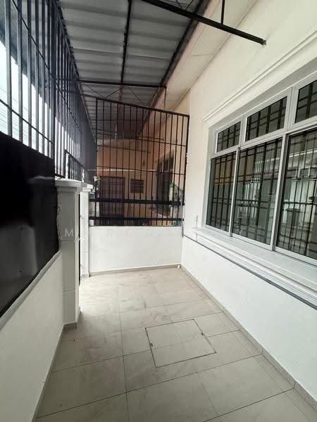 1-storey Terraced House for Sale in Simpang Renggam (Johor) - Marcus Tey - Balcony - PropertyGuru.com.my