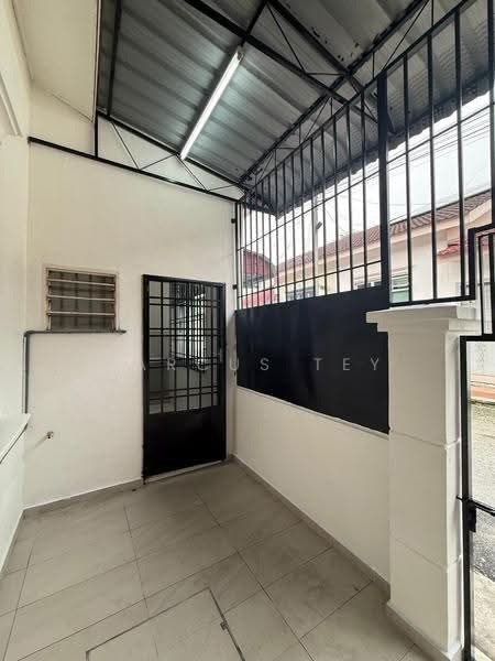 1-storey Terraced House for Sale in Simpang Renggam (Johor) - Marcus Tey - Exterior - PropertyGuru.com.my