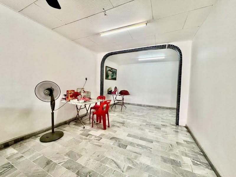 Rumah Teres 1-Tingkat untuk Dijual di Taman Ungku Tun Aminah (Skudai) - Nikko Soh - Living Room - PropertyGuru.com.my