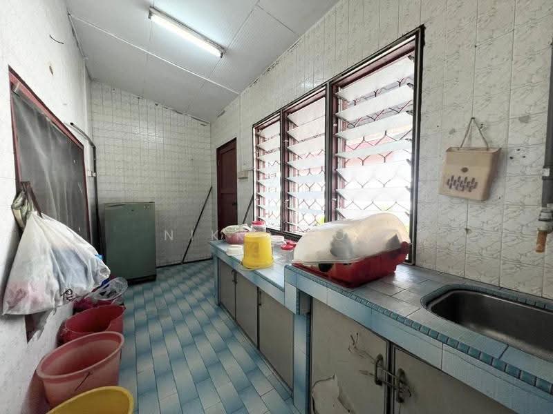 Rumah Teres 1-Tingkat untuk Dijual di Taman Ungku Tun Aminah (Skudai) - Nikko Soh - Kitchen - PropertyGuru.com.my