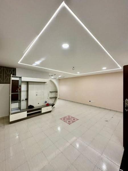 Rumah Teres 2-Tingkat untuk Disewa di Taman Desa Cemerlang (Ulu Tiram) - Nikko Soh - Living Room - PropertyGuru.com.my