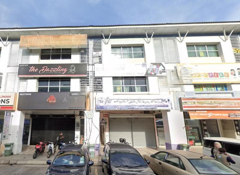 Jalan Dwitasik , Bandar Sri Permaisuri