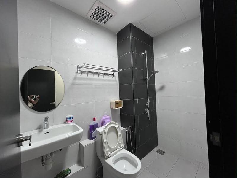 Kediaman Servis untuk Disewa di Wave @ Marina Cove - Tommy Tai - Bathroom - PropertyGuru.com.my