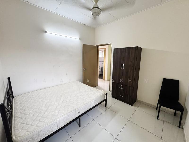 2-storey Terraced House for Sale in Seksyen 7 (Bangi) - Natasha Hashim - Bedroom - PropertyGuru.com.my