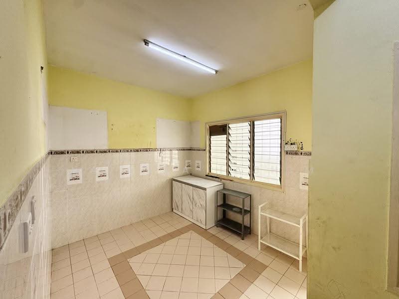 2-storey Terraced House for Sale in Seksyen 7 (Bangi) - Natasha Hashim - Kitchen - PropertyGuru.com.my