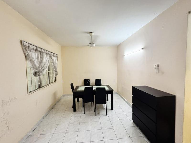 2-storey Terraced House for Sale in Seksyen 7 (Bangi) - Natasha Hashim - Dining Room - PropertyGuru.com.my