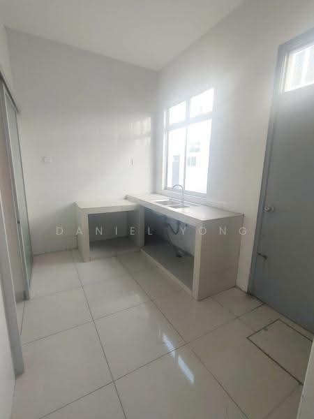 Rumah Teres 2-Tingkat untuk Dijual di Bandar Pulai Jaya (Kulai) - Daniel Yong - Kitchen - PropertyGuru.com.my