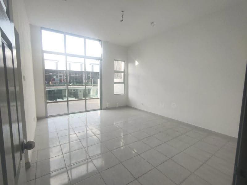 Rumah Teres 2-Tingkat untuk Dijual di Bandar Pulai Jaya (Kulai) - Daniel Yong - Living Room - PropertyGuru.com.my