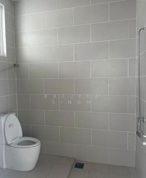Terraced House for Sale in Bandar Sri Sendayan (Negeri Sembilan) - Baljeet Singh - Bathroom - PropertyGuru.com.my