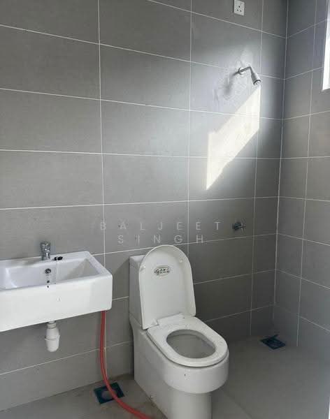 Terraced House for Sale in Bandar Sri Sendayan (Negeri Sembilan) - Baljeet Singh - Bathroom - PropertyGuru.com.my