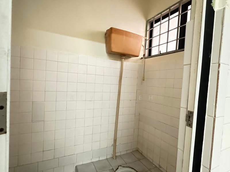 2-storey Terraced House for Sale in Taman Puchong Indah (Puchong) - Alvin Teh - Bathroom - PropertyGuru.com.my
