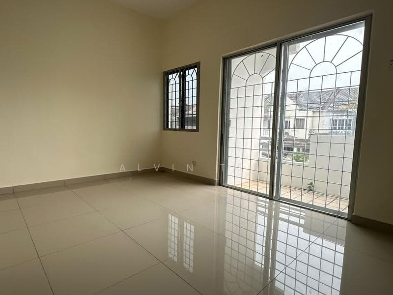 2-storey Terraced House for Sale in Taman Puchong Indah (Puchong) - Alvin Teh - Living Room - PropertyGuru.com.my