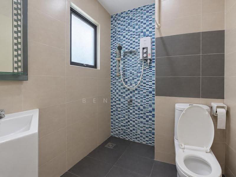 Condominium for Sale at Ujana Executive Apartment - Ben Lee - Bathroom - PropertyGuru.com.my